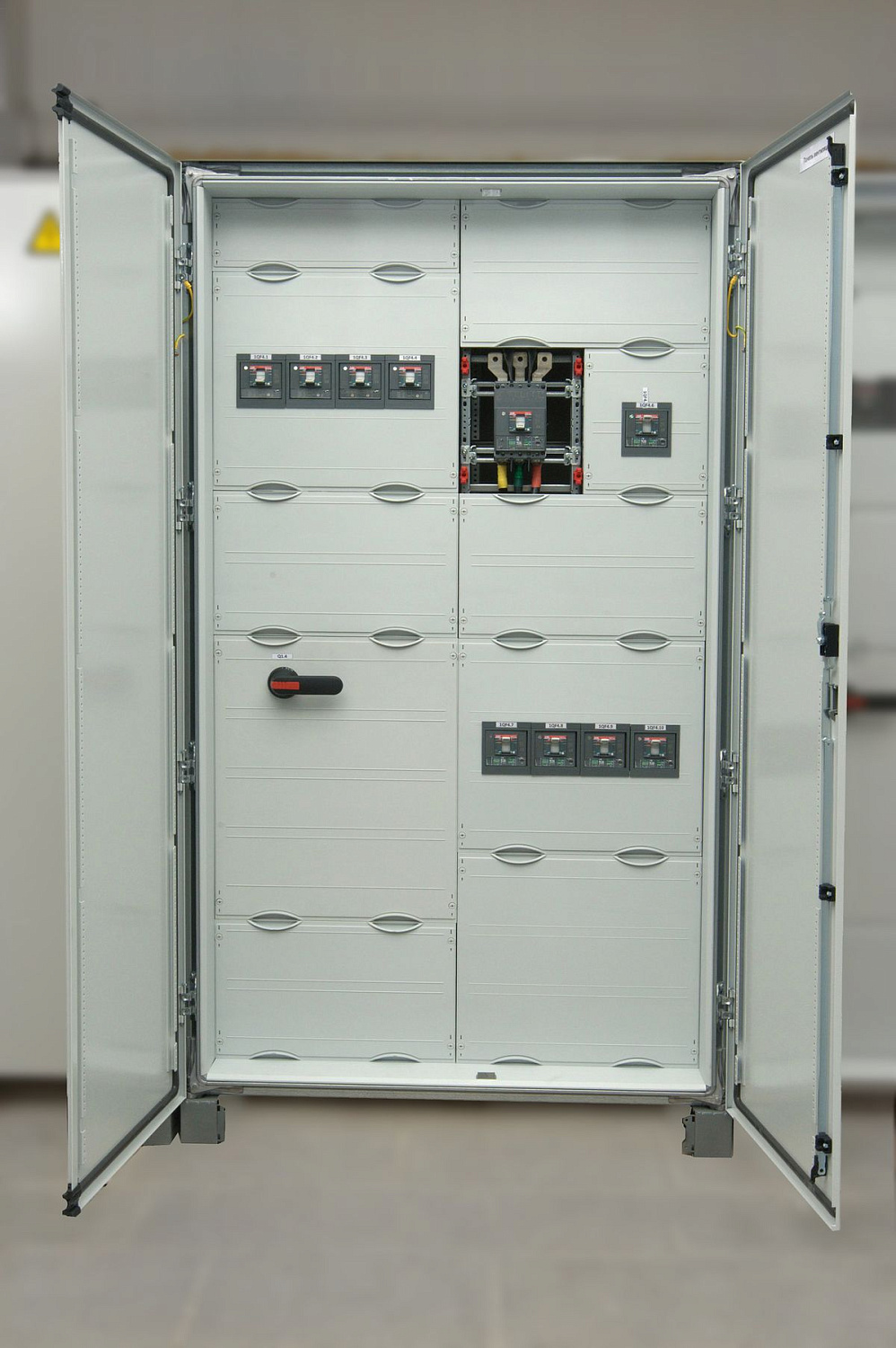 Главные распределительные щиты (ГРЩ)